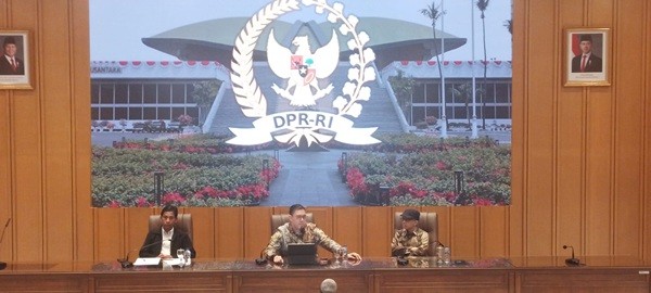 Hadapi Dunia Tak Pasti, Ujang Komarudin Tekankan Stabilitas Politik sebagai Kunci Ketahanan Indonesia