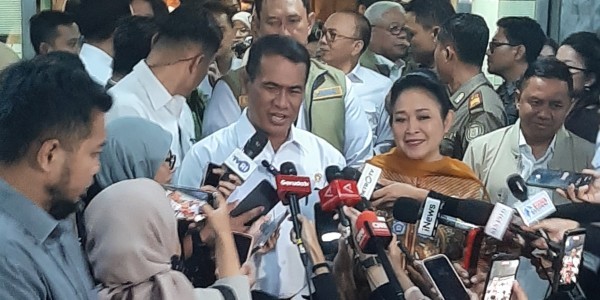 Mentan Amran Komitmen Berantas Mafia Pangan dan Koruptor Demi Petani