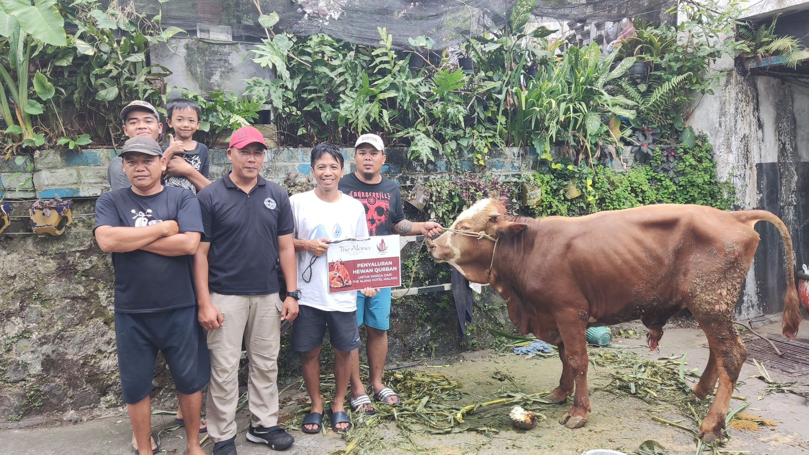 Rayakan Iduladha, The Alana Hotel Malang dan Aston Mojokerto Berbagi dengan Warga