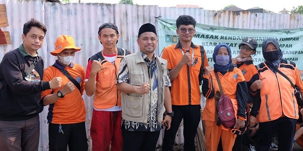 Ogah Diam, DPRD Depok Nur Hidayat Kawal Solusi Penanganan Sampah Warga Cisalak