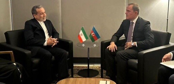 Iran Ucapkan Selamat Hari Kemerdekaan Azerbaijan, Araghchi Tekankan Ikatan Sejarah dan Persahabatan