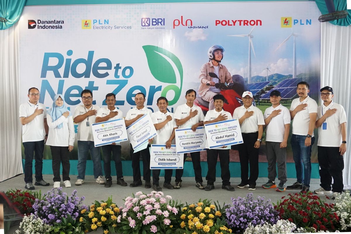 PLN UID Jawa Timur Operasikan 500 Motor Listrik Polytron FOX 350, Dukung Target Net Zero Emission 2060