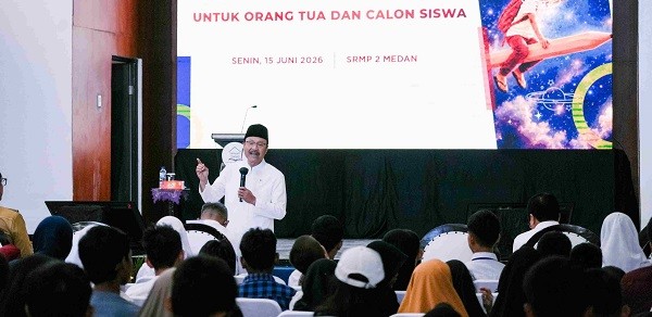Mensos Ajak Masyarakat Lihat Gambaran Utuh Sekolah Rakyat