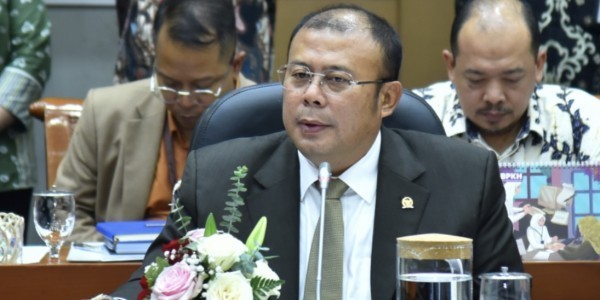 DPR Apresiasi Kemenhaj Berhasil Tekan Antrean dan Tingkatkan Kenyamanan Jemaah Haji
