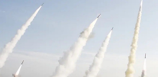 IRGC Serang Pangkalan Militer AS di Yordania dan Klaim Hancurkan Drone dan Helikopter AS