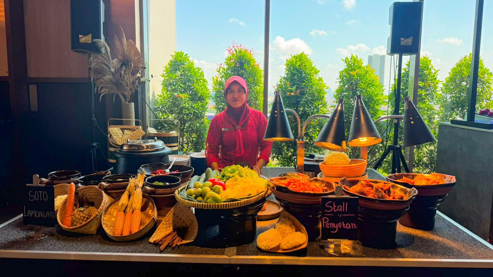 Aloft by Marriott Surabaya Pakuwon City Hadirkan “Sunday Brunch: From Mekong to Malacca”