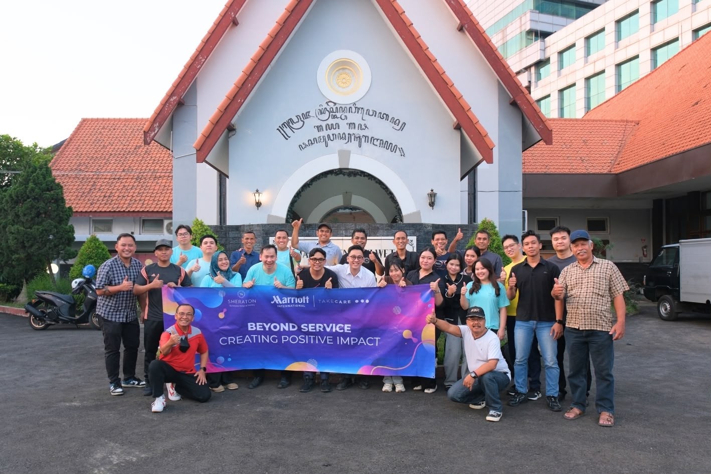 Sheraton Surabaya Gelar Aksi Sosial Rawat Rumah Ibadah Lewat Program Faith in Action