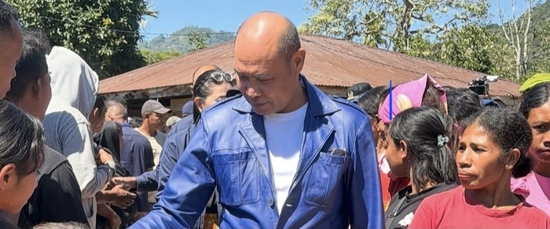 1.240 Warga Bangka Arus Masih Bertahan di Tenda Pascagempa Flores, Viktor Laiskodat Salurkan Bantuan