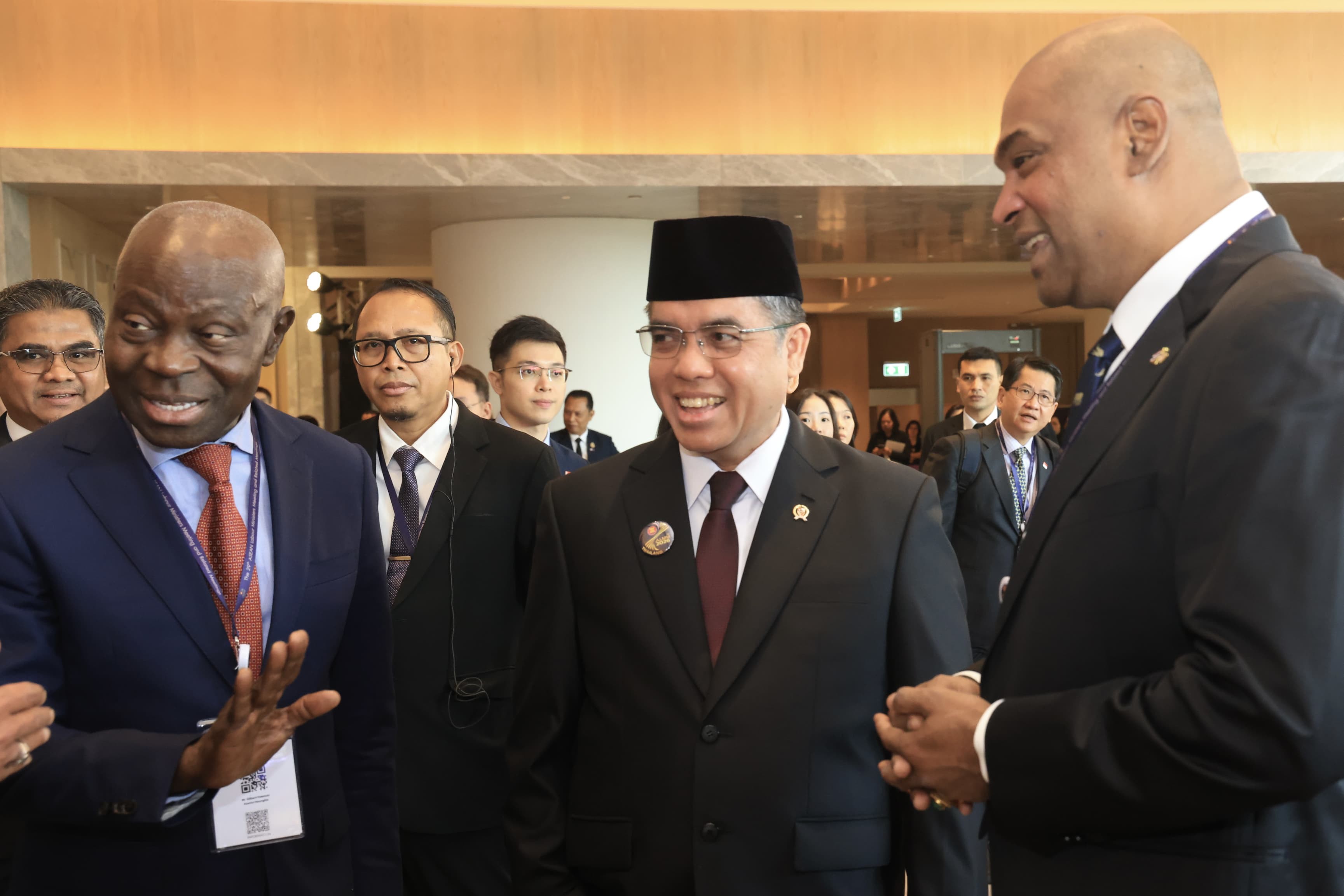 RI Tekankan Tiga Prioritas Pelindungan Pekerja Migran ASEAN Saat Krisis