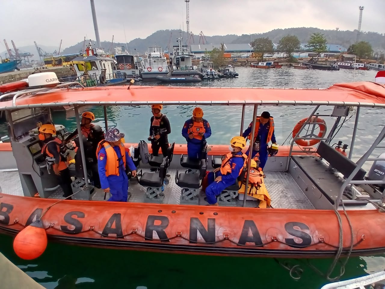 Polda Lampung Perkuat Operasi Pencarian Lima Jurnalis yang Hilang Kontak di Selat Sunda