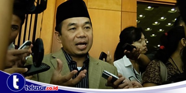 Lukai Perasaan Umat, Sukmawati Harus Minta Maaf