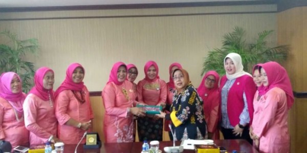 Perempuan Indonesia Harus Paham Politik