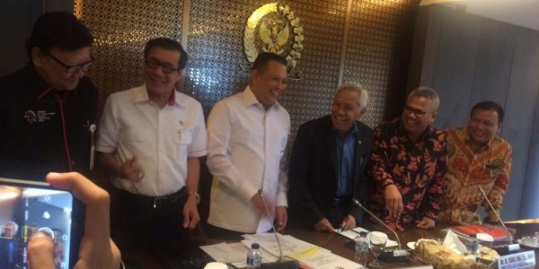 Tunggu Hasil Gugatan, KPU Sepakat WNI Bisa Nyaleg