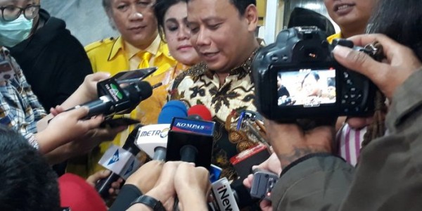 Bawaslu Segera Putuskan Kasus Pose Dua Jari Anies Baswedan