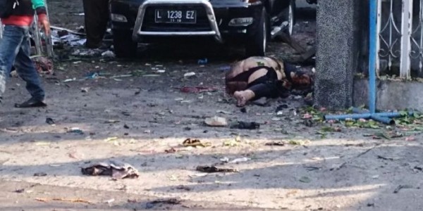 16 Korban Bom Dirawat di RS Bedah Surabaya