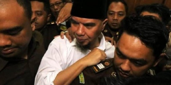 Ahmad Dhani Sakit Sampai Harus Diinfus