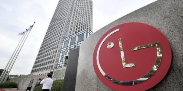 LG Sudah Patenkan Smartphone Layar Lipatnya