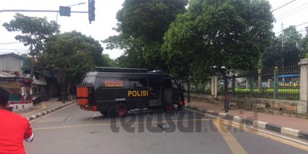 Benda Mencurigakan, Polisi Terjunkan Gegana ke Palmerah