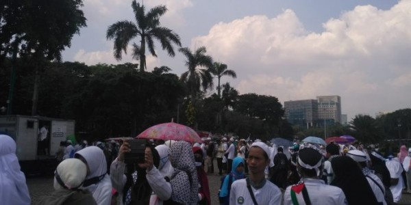 Aksi Palestina: Otak Kita Masih Waras, Tidak Seperti Baju Kotak-kotak