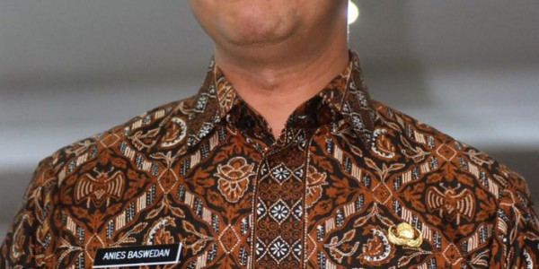 Anies Pastikan Akses Air Bersih Akan Didapatkan Warga DKI