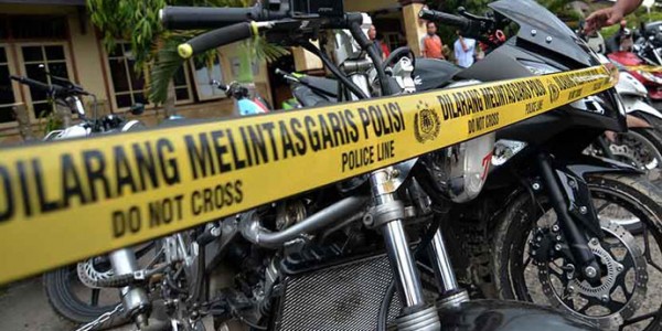 Iri, Buruh Curi Motor Teman