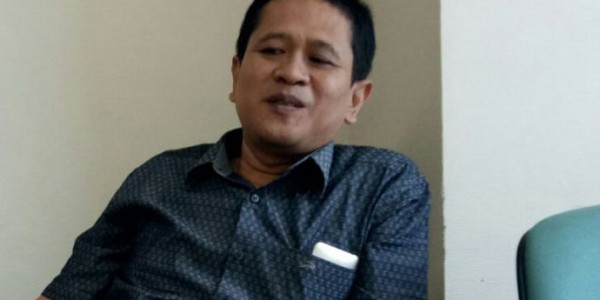 Dewan Kebon Sirih Kesal, Kinerja Dinas Pendidikan Lamban