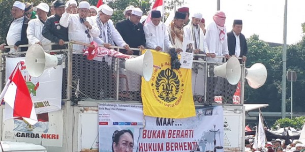 Massa Aksi Bela Islam Tuntut Sukmawati Ditangkap