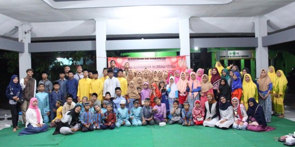 Lentera Sukodono Berbagi Ceria Bersama Anak Yatim