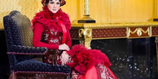 Netizen Sebut Gaya Hijab Mulan Jameela Mirip Mangkok dan Baskom