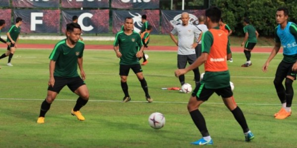 Di Singapura, Timnas Indonesia Adaptasi Lewat Latihan Perdana