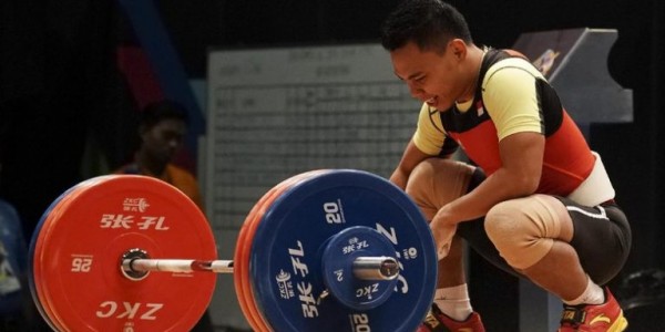 Tumbangkan Cina, Eko Yuli Sabet Juara Dunia Angkat Besi