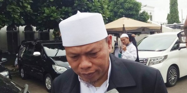 FUI Desak Polisi Tangkap Pelaku Penodaan Agama