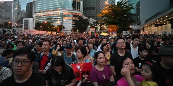Tolak RUU Ekstradisi, Ribuan Warga Hong Kong Kepung Markas Polisi