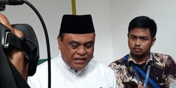 DMI Minta Kemenag Respons Insiden Wanita Bawa Anjing ke Masjid