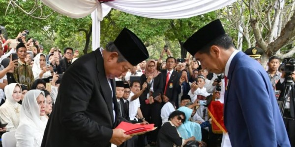 Jokowi: Flamboyan Telah Pergi