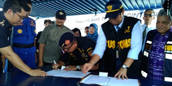 Ditjen Bea-Cukai dan Ditjen Pajak Tanda Tangani MOU Awasi Ekspor Pertambangan Di Kalsel