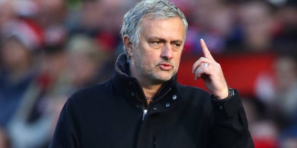 Menang Dengan Selisih 19 Poin, Mourinho Puji Tim Asuhan Pep