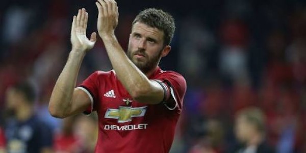 Carrick Gantung Sepatu, Fans Pun Sedih