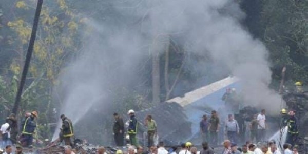 Bawa 104 Penumpang, Pesawat Tipe Boeing 737 Jatuh