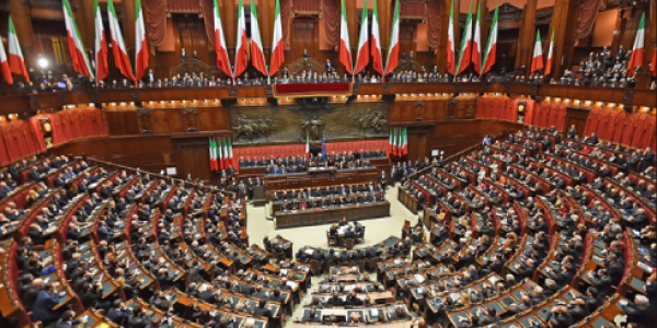 Gejolak Politik Meluas, Presiden Italia Dapat Bubarkan Parlemen