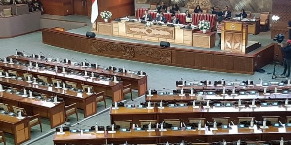 Dari 560 Anggota, 281 Yang Hadir Di Paripurna DPR