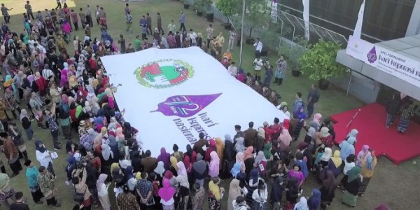 Selebrasi Baliho Besar Warnai Harkopnas di Kemenkop