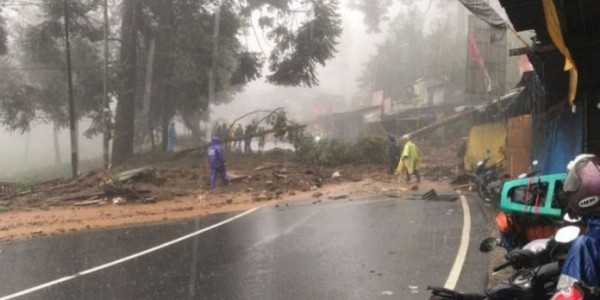 Polisi Imbau Masyarakat Hindari Jalur Puncak dan Cianjur