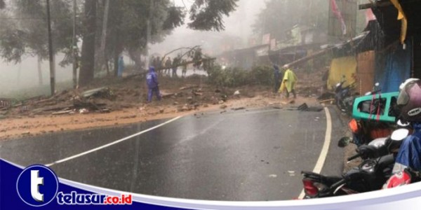 Jalur Puncak Diguyur Hujan, Evakuasi Korban Longsor Dihentikan
