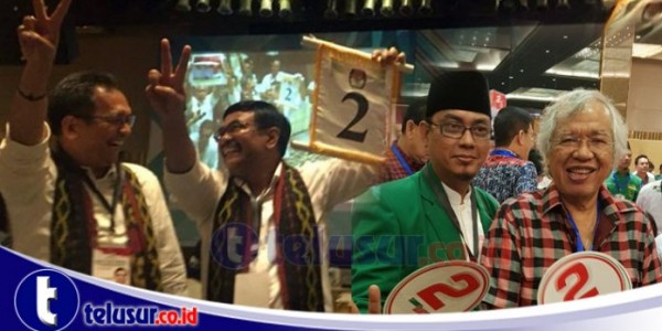 Didampingi Ketua Tim Pemenangan Pilkada PPP, Djarot : Salam Dua Jari..!!