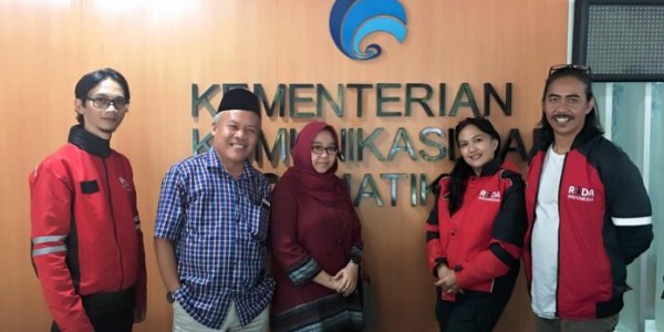 Transportasi Roda Indonesia. Idealisme Anak Negeri