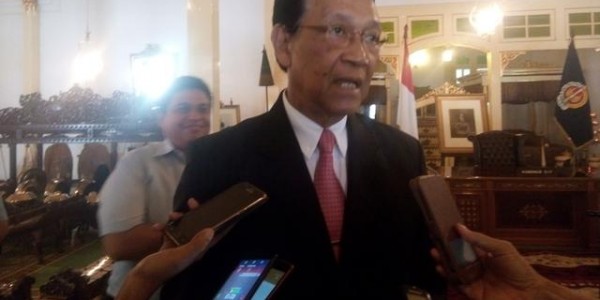 Sri Sultan Angkat Bicara Soal Mahasiswi Bercadar