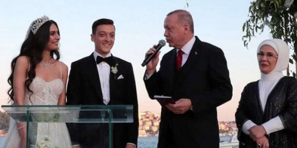 Erdogan Jadi Saksi Pernikahan Ozil-Amine