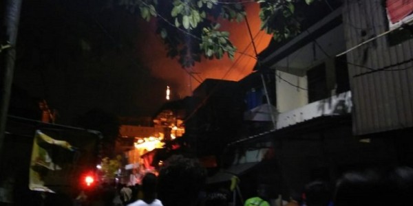 Tengah Malam, Si Jago Merah Lalap Krukut Lio