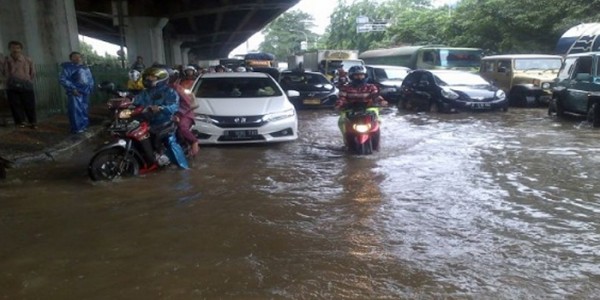 Jakarta Tergenang, Pembangunan LRT Dan MRT Salah Satu Penyebabnya